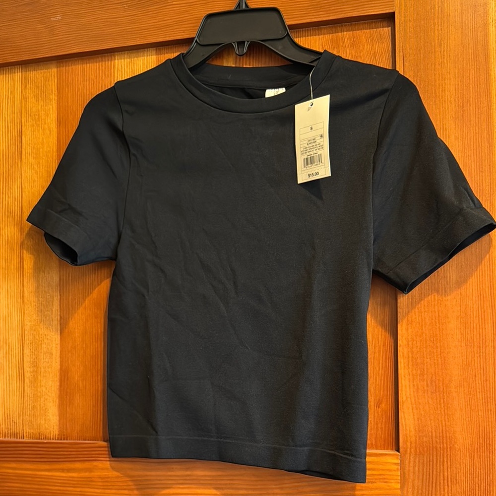 a. new day Black Spandex Cropped T-Shirt, Size S, NWT